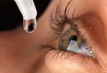 Фото - Бабушкины способы лечения ячменя на глазу, которые врачи считают опасными